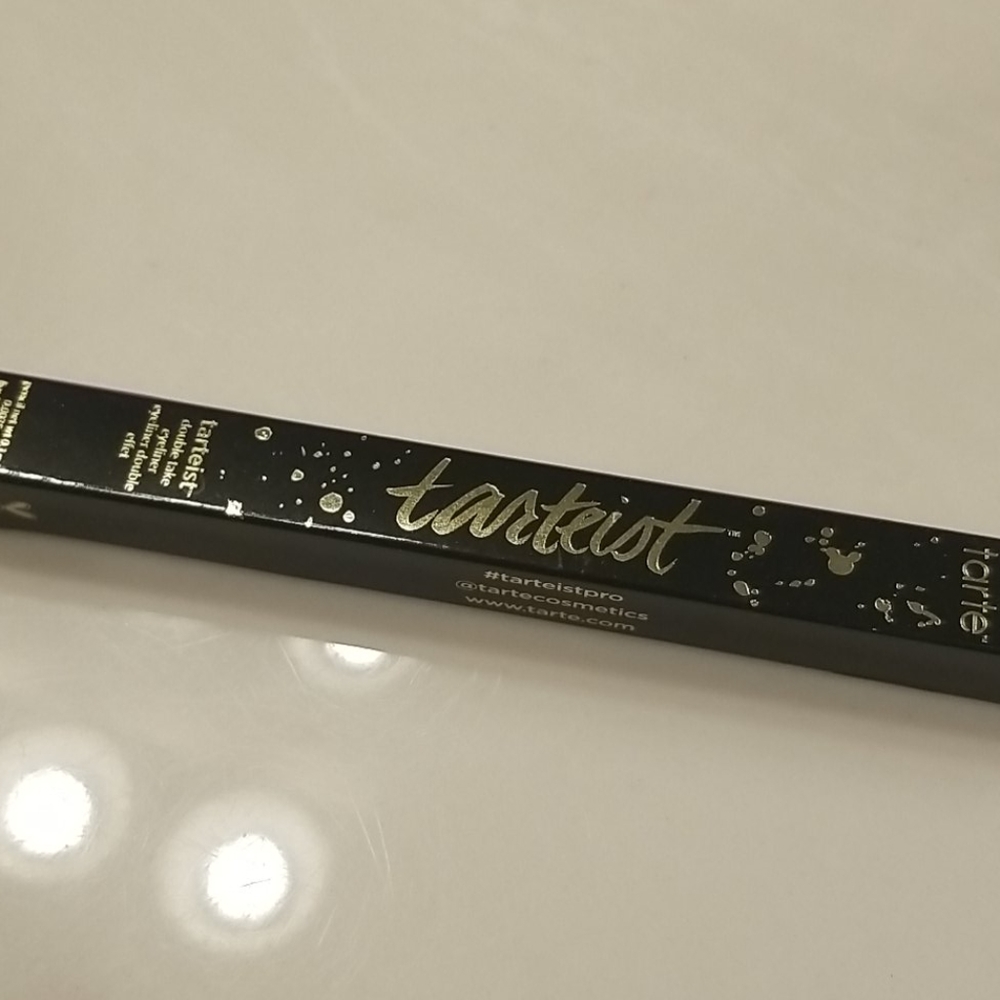 Black eyeliner